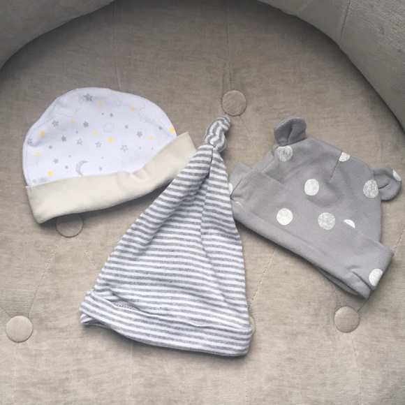 Burt's Bees Baby Other - ✨100% Cotton Baby Beanies